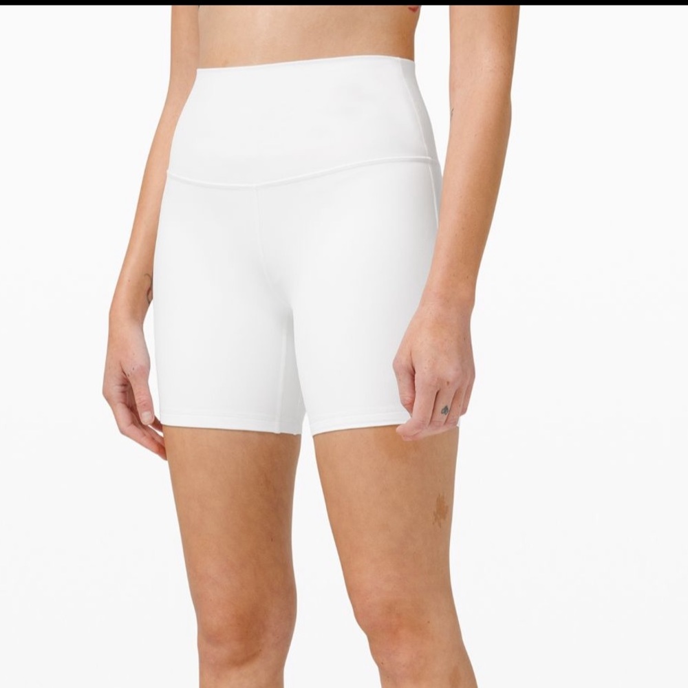 NWT 🍋 Lululemon White Align High Rise 6” Short Size 4